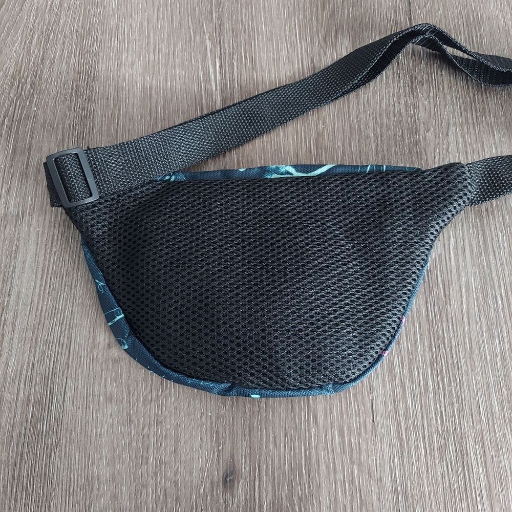 REI Co-op Black and Teal Fanny Pack Waist Bag - Picture 2 of 3